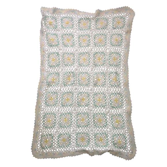VTG Granny Square Handmade Baby Blanket Throw Cottagecore Grandmacore Prairie